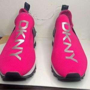 Hi guys, quick sale dkny shoes for sale woman’s.
